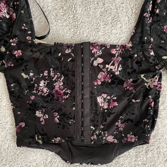 Trendy Florals Flocked Velvet Corset Top - Picture 3 of 7
